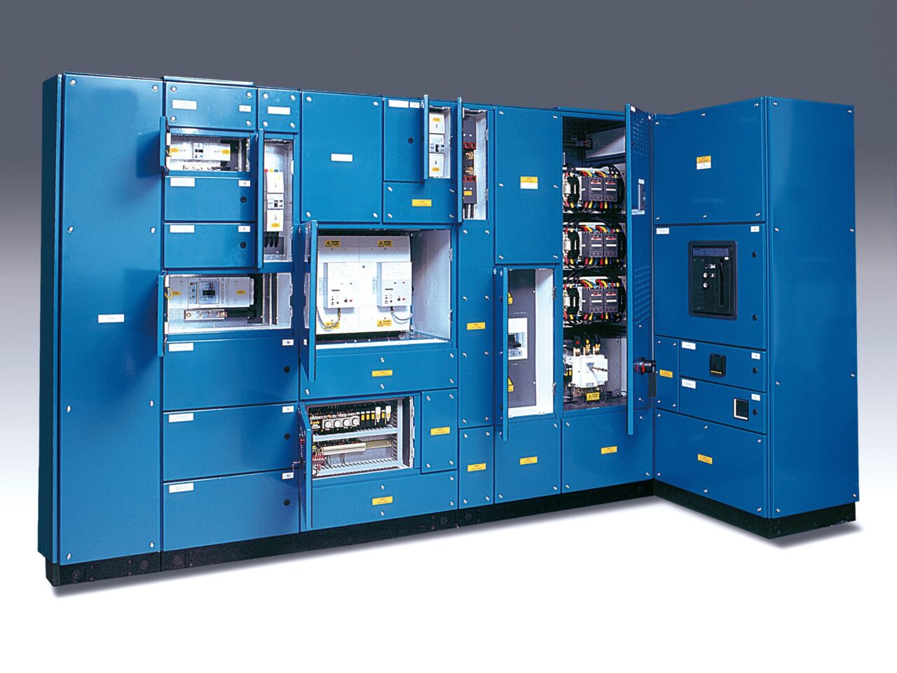 LV SWITCHBOARDS - B&S Group - LV Switchgear UK